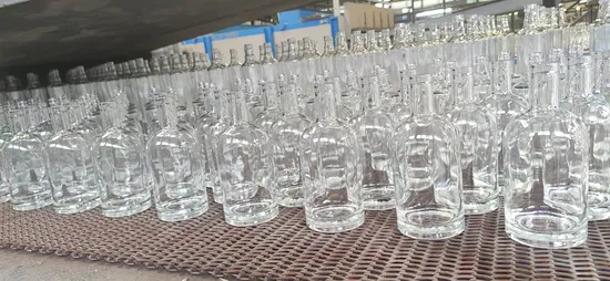 空のボルドー形状のガラスワインボトル/赤ワインボトル/ガラスワインボトル/ブルゴーニュボトル